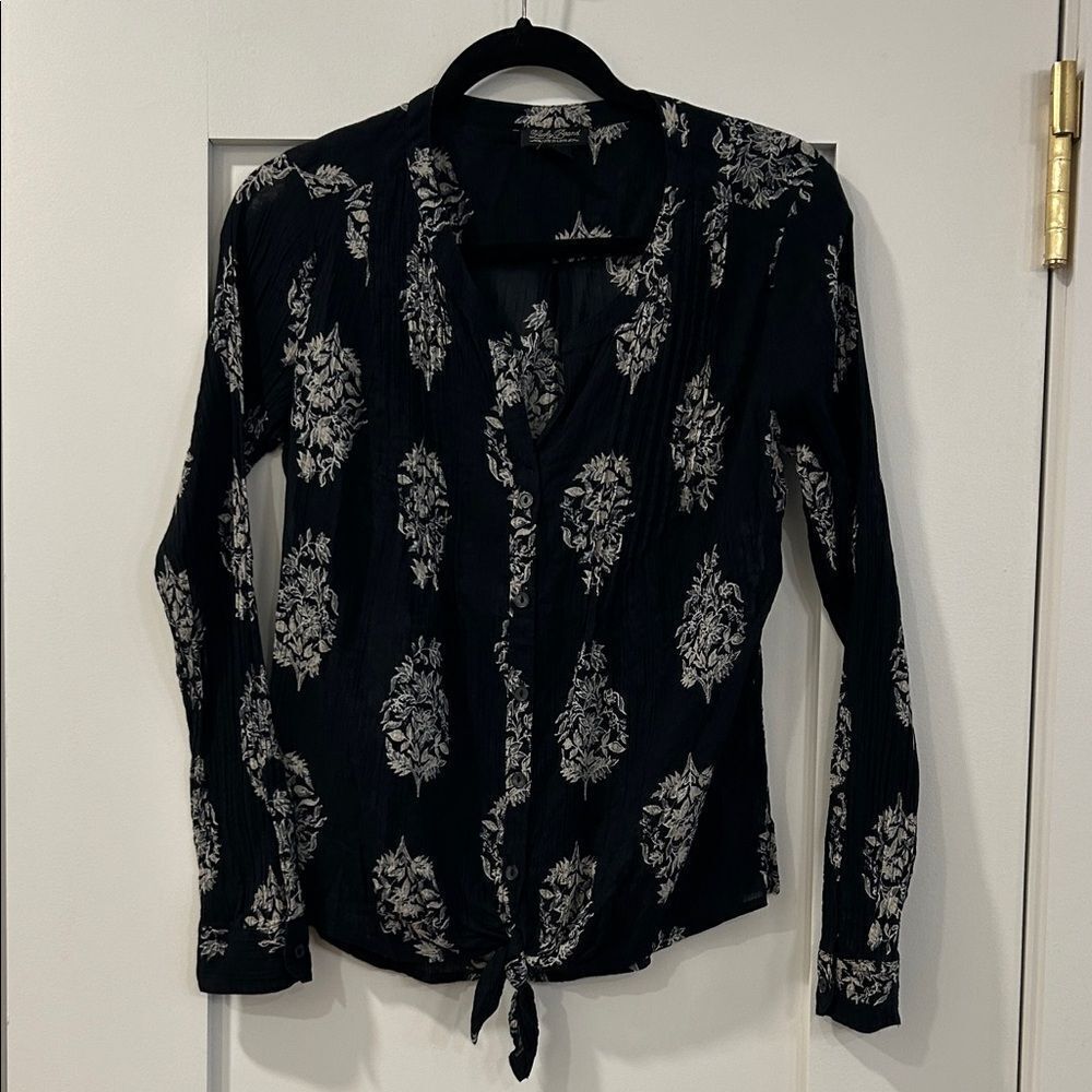 Lucky Brand Black and White Patterned Button Down Blouse, Size Small